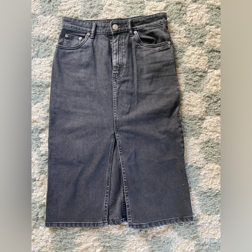 Black denim pencil skirt 🖤